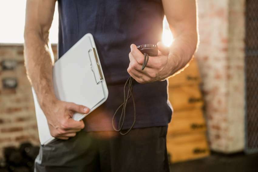 Differences Between a Sports Coach and a Personal Trainer